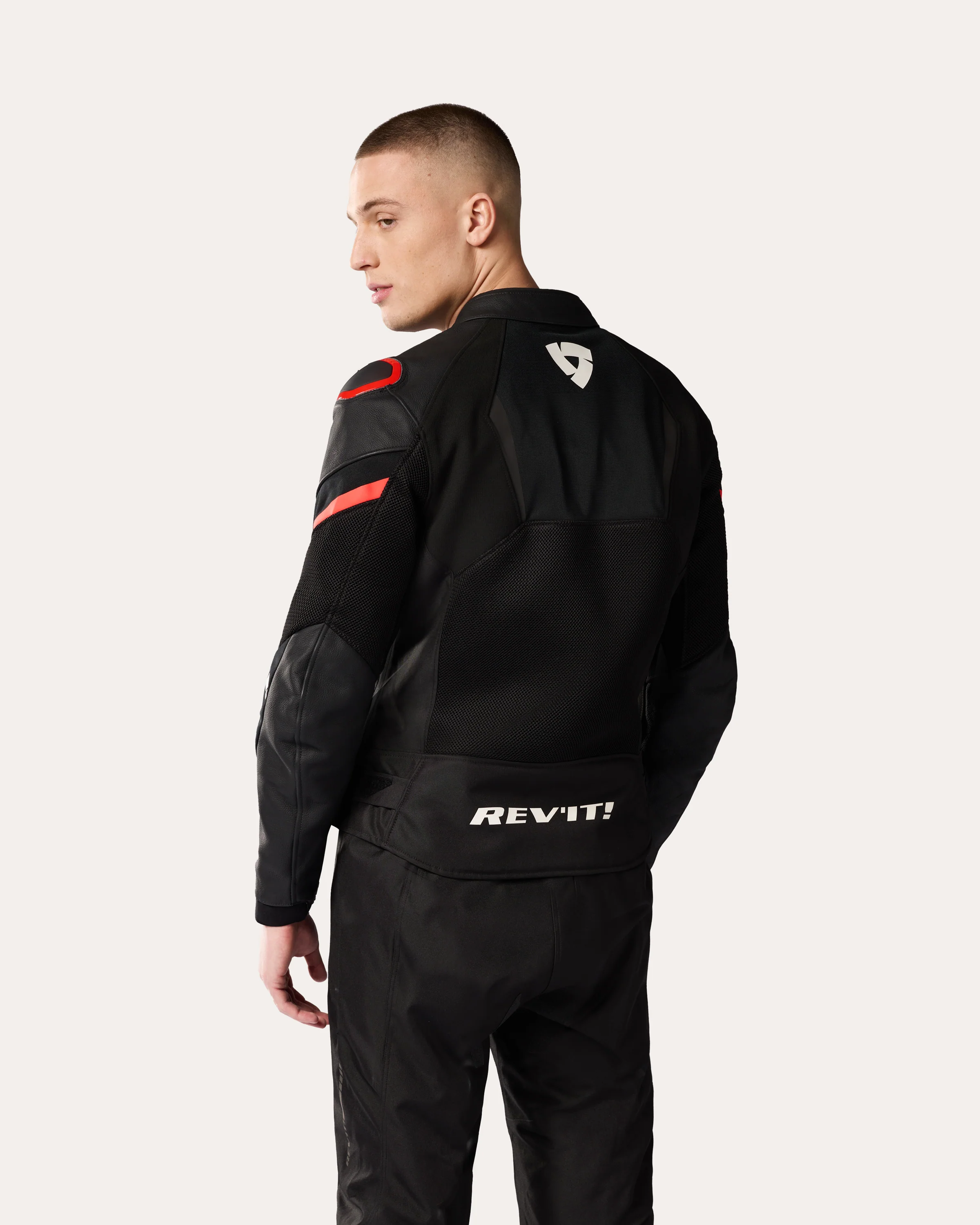 Jacket Mantis 3 H2O | Black-Red - Image 4