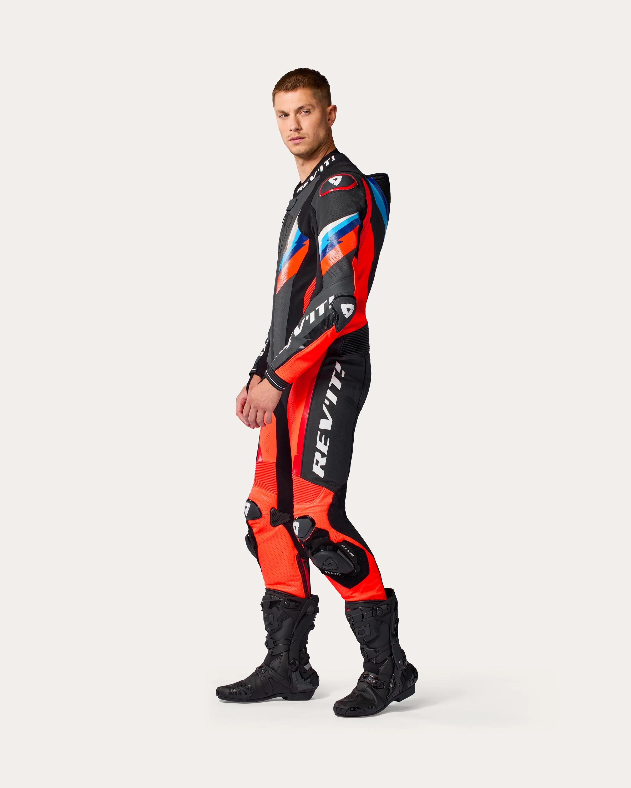 One Piece Quantum 3 | Neon Red-Black - Image 5